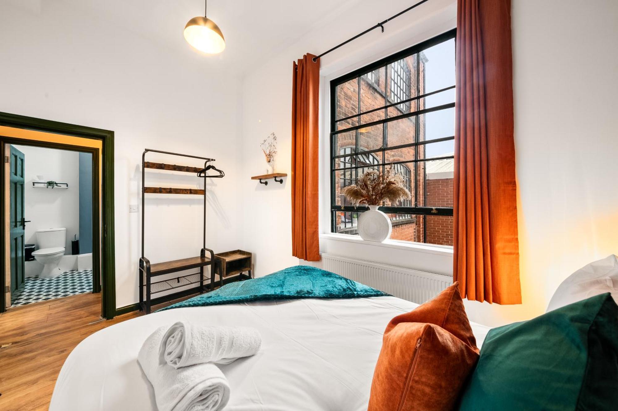 Spacious Apartment Birmingham